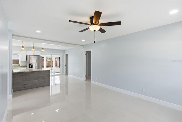 112 FLORAL DRIVE, Tampa, FL 33613