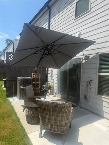 5542 Plain Field Lane, Lilburn, GA 30047