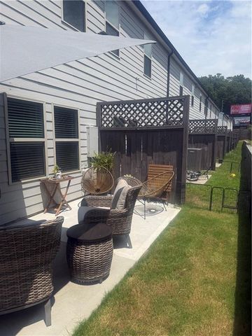 5542 Plain Field Lane, Lilburn, GA 30047