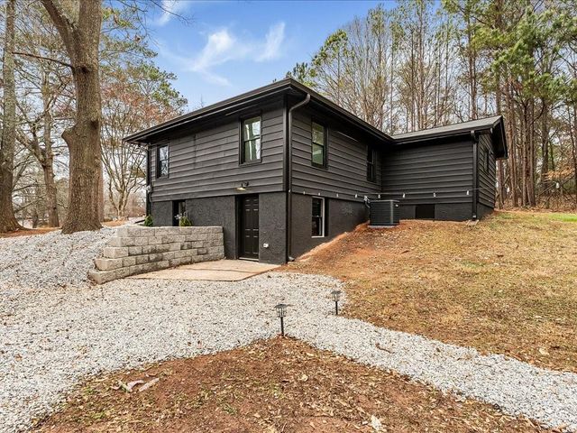 5075 S Cobb School Road, Mableton, GA 30126