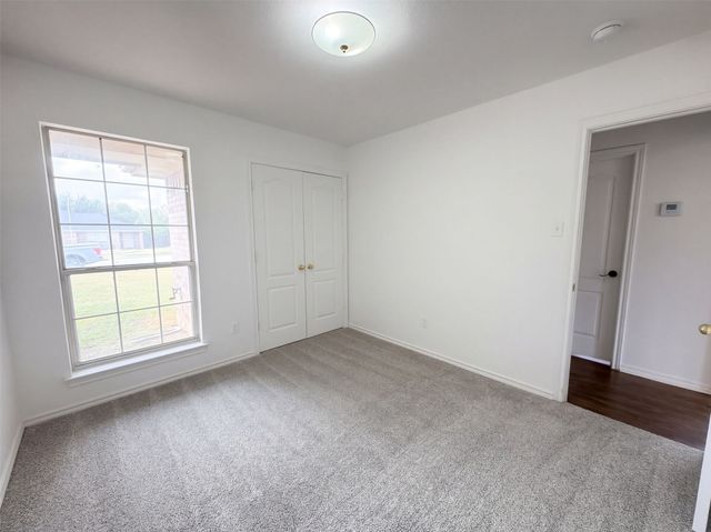 208 Comanche Trail, Alvarado, TX 76009