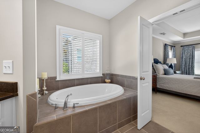 3156 Shadow Creek, Roswell, GA 30075