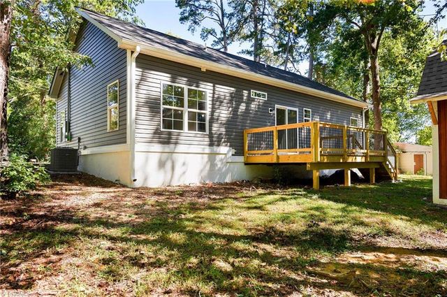 105 Trexler Avenue, Thomasville, NC 27360