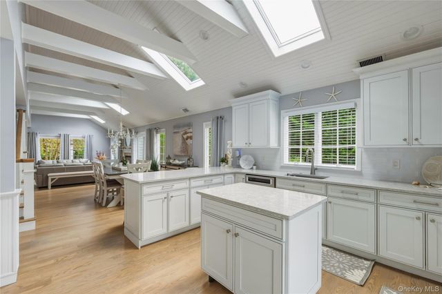 5 Juniper Lane, Southampton, NY 11968