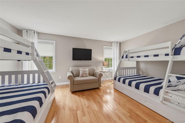 5 Juniper Lane, Southampton, NY 11968