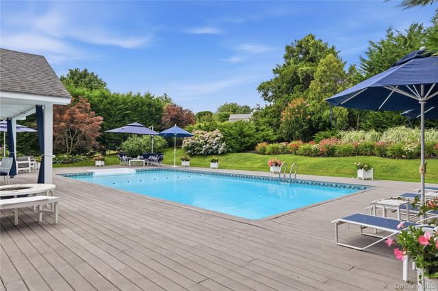 5 Juniper Lane, Southampton, NY 11968
