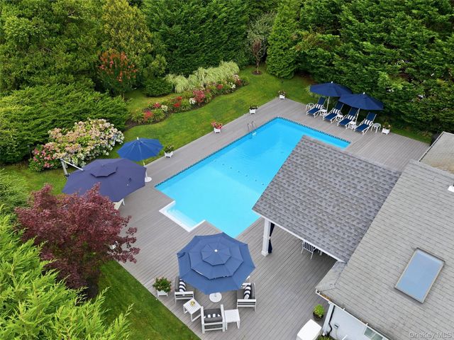 5 Juniper Lane, Southampton, NY 11968