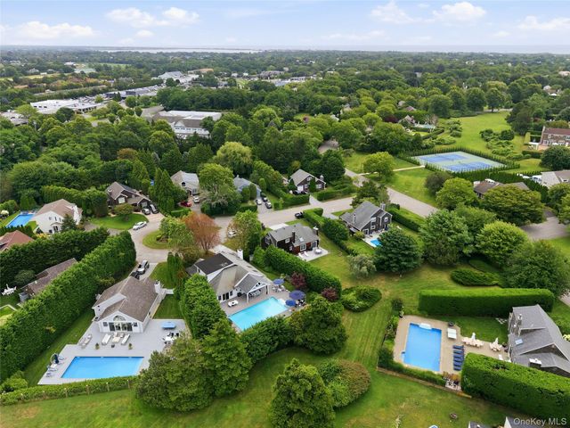 5 Juniper Lane, Southampton, NY 11968