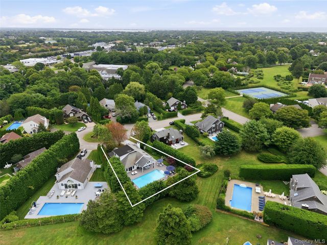 5 Juniper Lane, Southampton, NY 11968