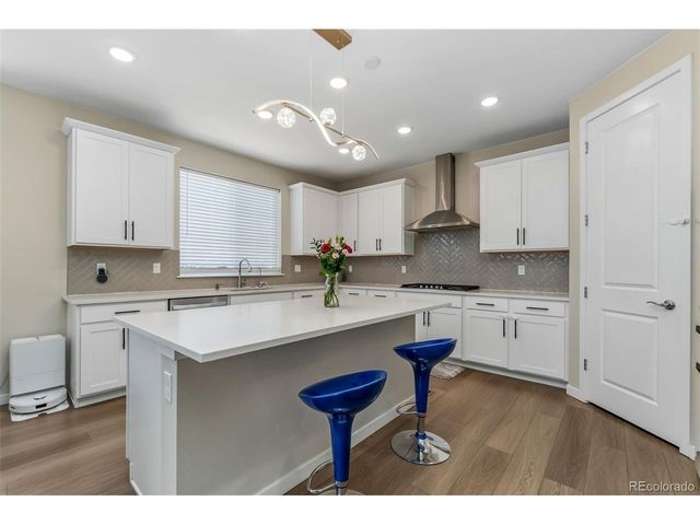 23933 E 39th Ave, Aurora, CO 80019