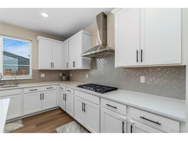 23933 E 39th Ave, Aurora, CO 80019
