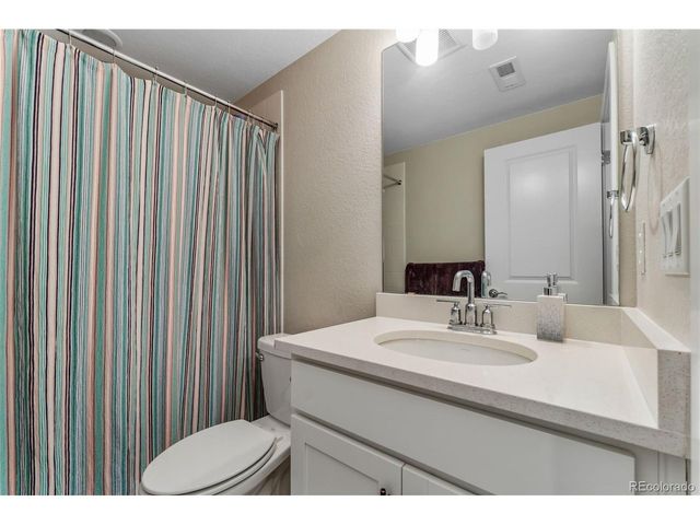 23933 E 39th Ave, Aurora, CO 80019