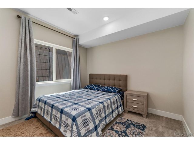 23933 E 39th Ave, Aurora, CO 80019