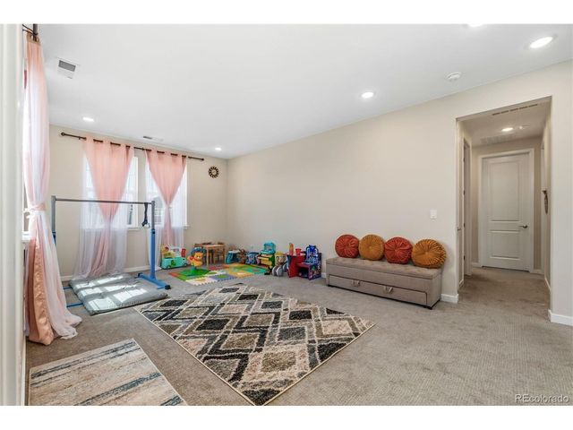 23933 E 39th Ave, Aurora, CO 80019