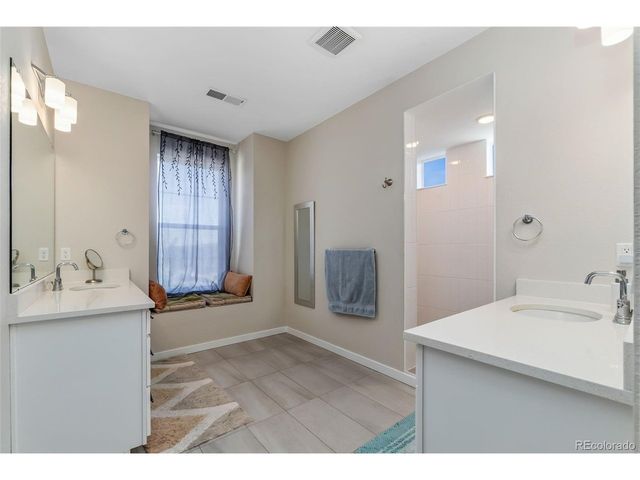 23933 E 39th Ave, Aurora, CO 80019