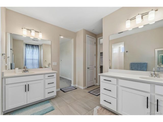 23933 E 39th Ave, Aurora, CO 80019