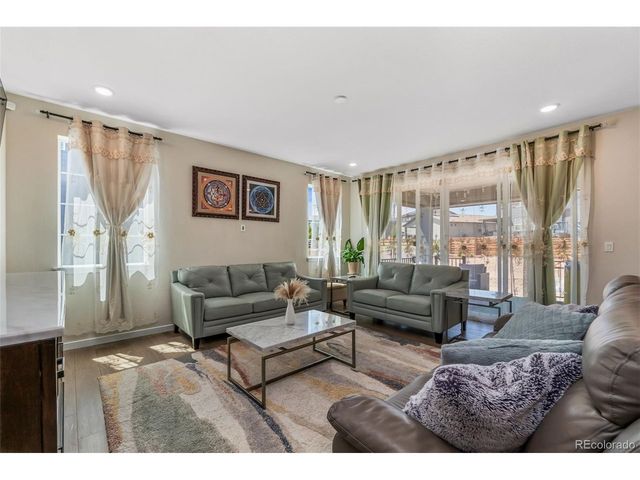 23933 E 39th Ave, Aurora, CO 80019