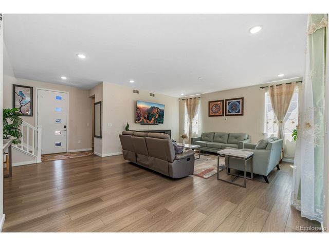 23933 E 39th Ave, Aurora, CO 80019