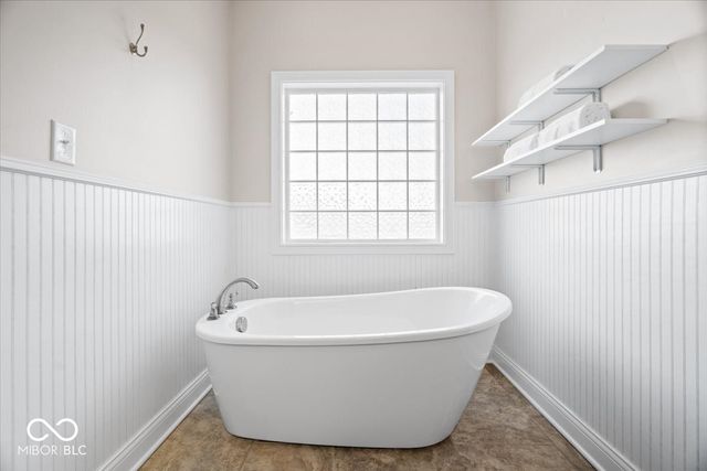 16540 Shore Oaks Court, Noblesville, IN 46060