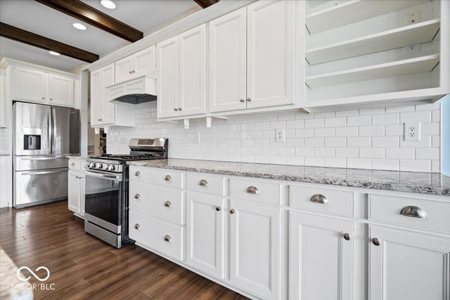 16540 Shore Oaks Court, Noblesville, IN 46060