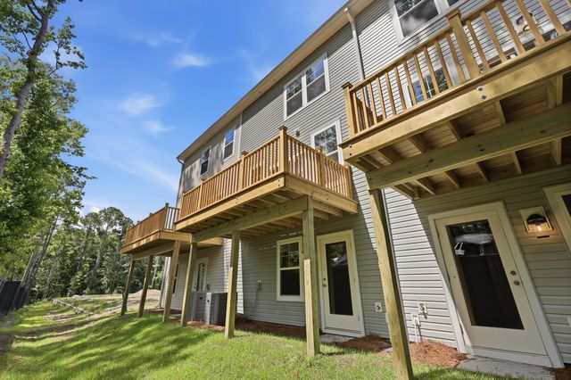 132 Fernbank Road Court, Johns Island, SC 29455