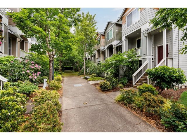 17473 Sw OCTOBER Ct, Beaverton, OR 97003