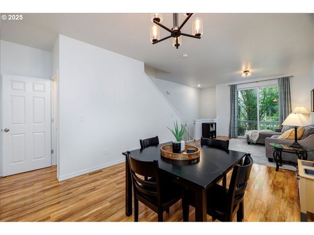 17473 Sw OCTOBER Ct, Beaverton, OR 97003