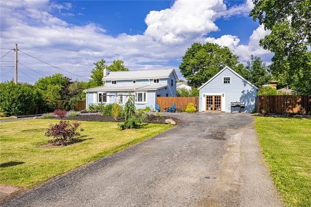 60 Marwood Road, Greece, NY 14616