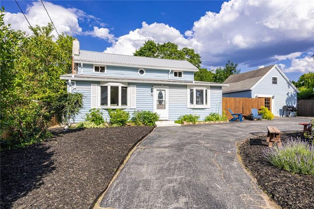 60 Marwood Road, Greece, NY 14616