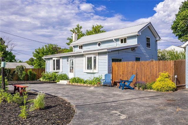 60 Marwood Road, Greece, NY 14616