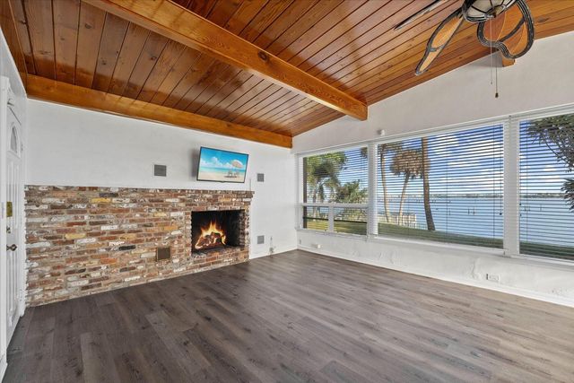 101 S Colorado Avenue, Stuart, FL 34994