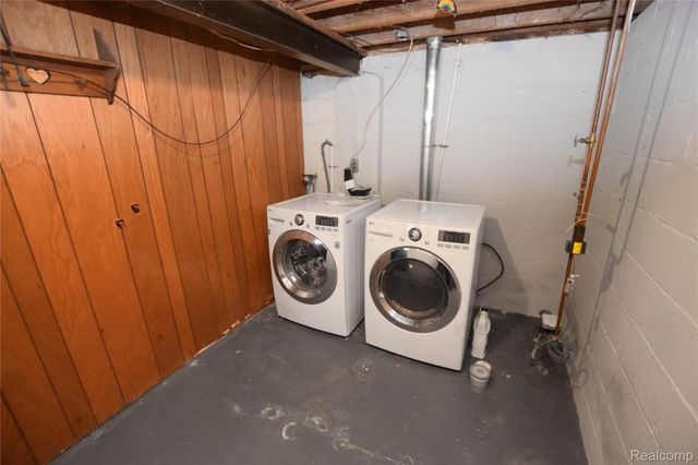 420 Burroughs Avenue, Flint, MI 48507