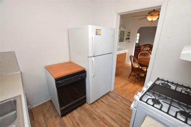 420 Burroughs Avenue, Flint, MI 48507