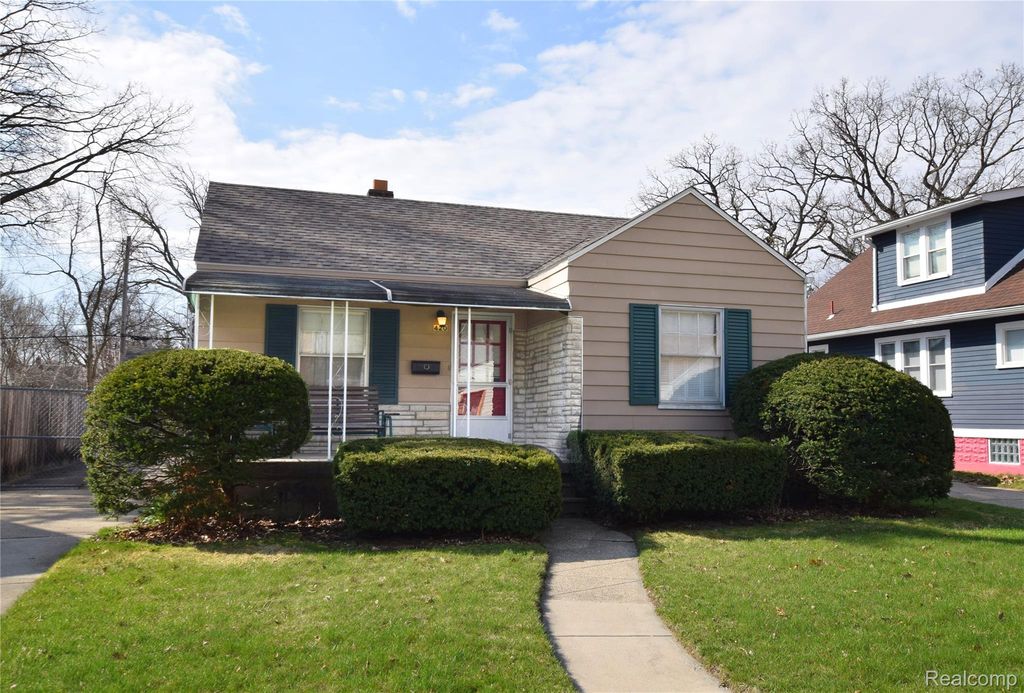 420 Burroughs Avenue, Flint, MI 48507