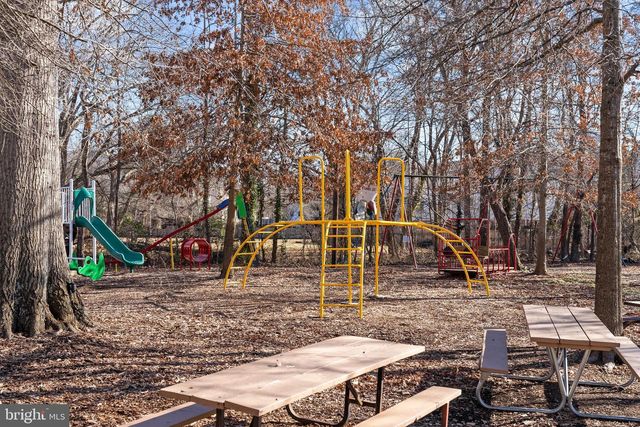 2001 PAUL SPRING PKWY, Alexandria, VA 22308