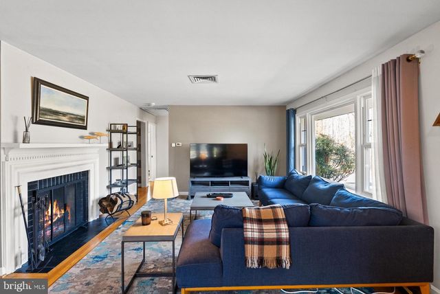 2001 PAUL SPRING PKWY, Alexandria, VA 22308