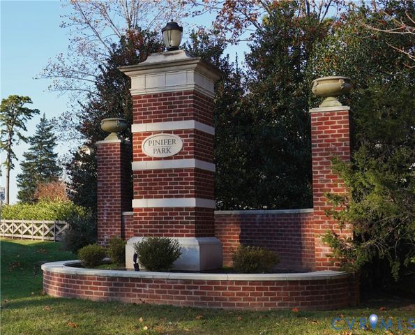 11400 Pinifer Park Ct, Midlothian, VA 23113