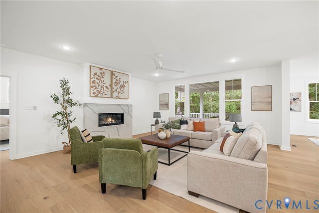 11400 Pinifer Park Ct, Midlothian, VA 23113
