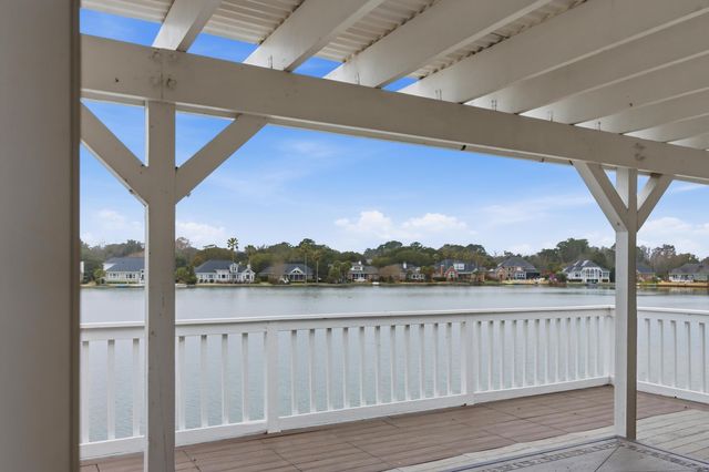 1313 Overcreek Court, Mount Pleasant, SC 29464