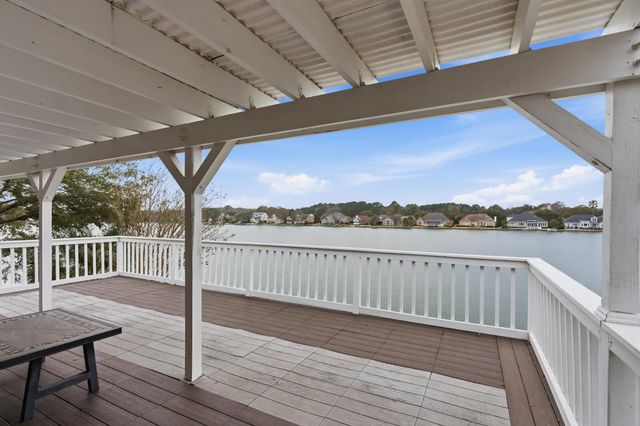 1313 Overcreek Court, Mount Pleasant, SC 29464