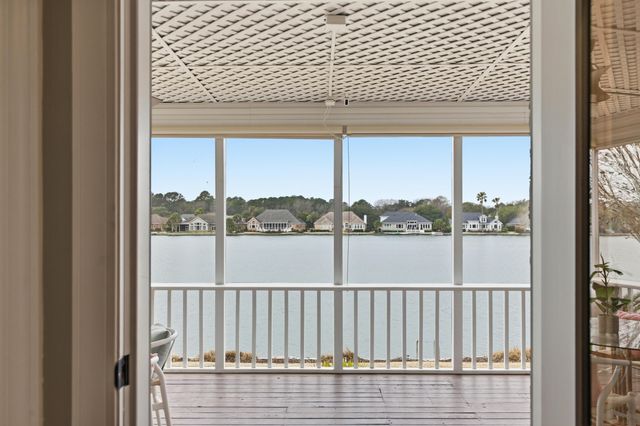 1313 Overcreek Court, Mount Pleasant, SC 29464