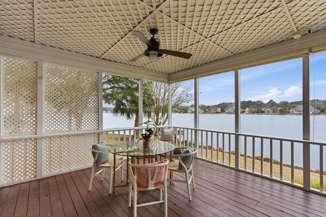 1313 Overcreek Court, Mount Pleasant, SC 29464