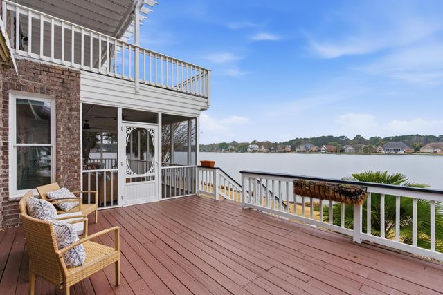 1313 Overcreek Court, Mount Pleasant, SC 29464