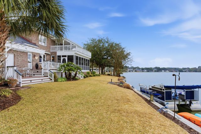 1313 Overcreek Court, Mount Pleasant, SC 29464