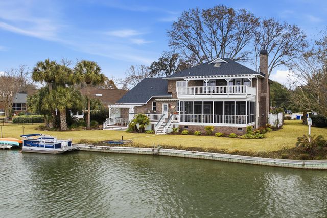 1313 Overcreek Court, Mount Pleasant, SC 29464