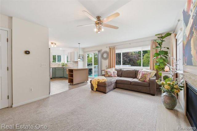 8576 Barrington Drive, Ypsilanti, MI 48198