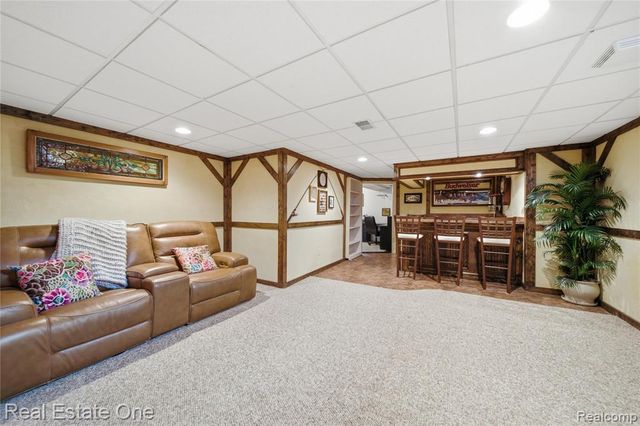 8576 Barrington Drive, Ypsilanti, MI 48198