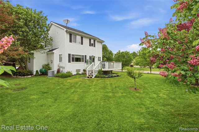 8576 Barrington Drive, Ypsilanti, MI 48198