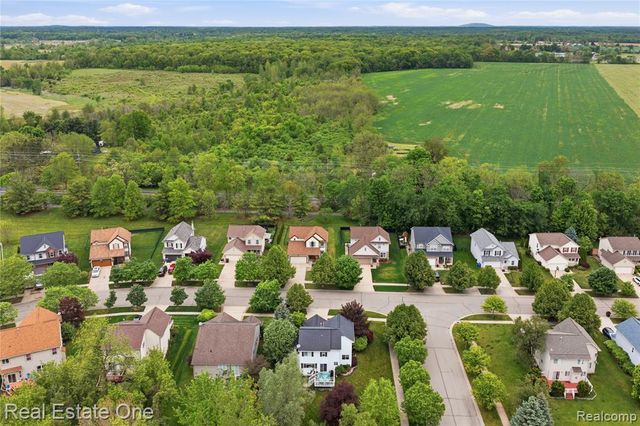 8576 Barrington Drive, Ypsilanti, MI 48198