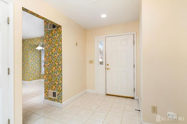 4 Douglas Fir Court, Plainsboro, NJ 08540